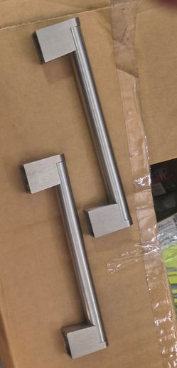 Brushed nickel handle