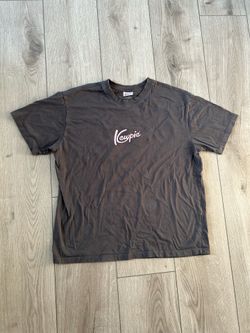 gray shirt