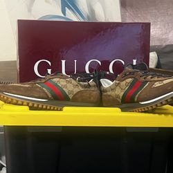 Womens Gucci  Re-motion Sneakers 