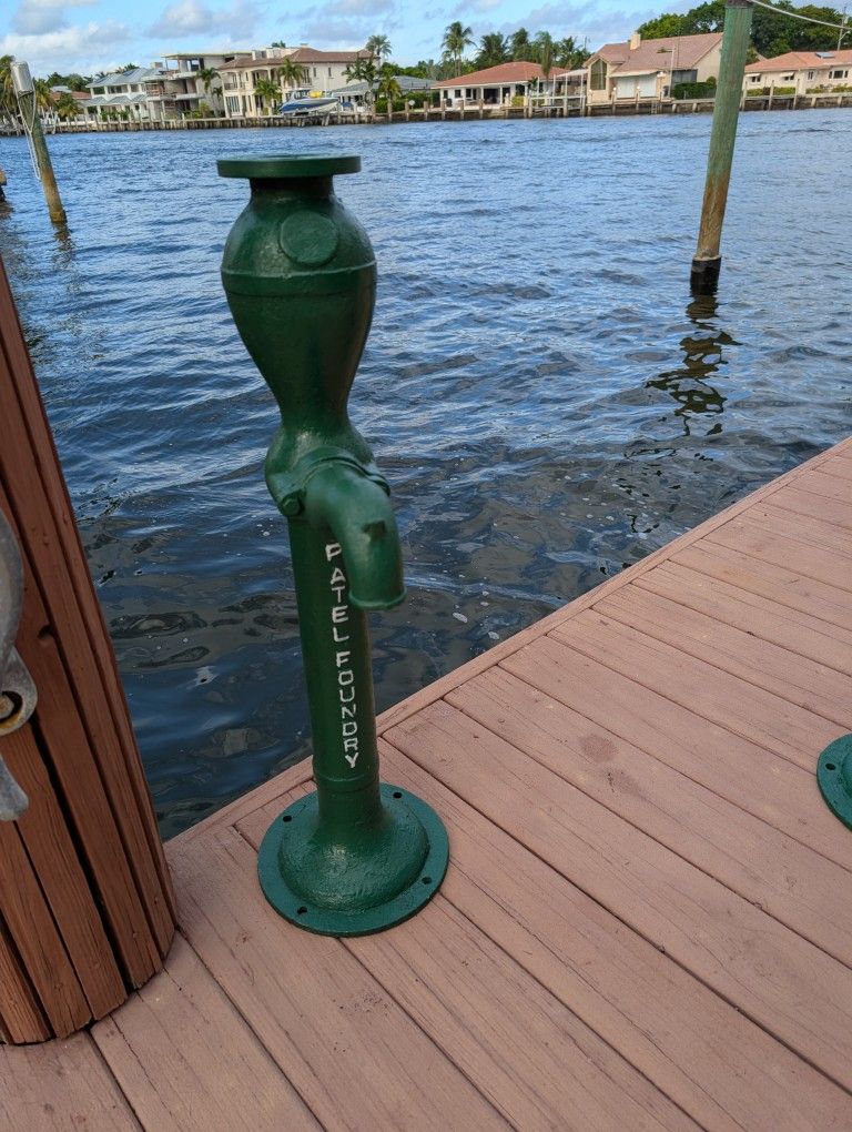 Vintage Patel Foundry Cast Iron Well Water Pump