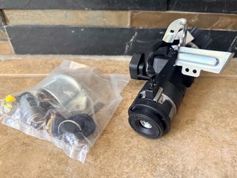 81910-1R110 Ignition Lock Switch Assembly with Door Lock & For Accent 2012-2017
