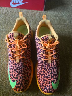 Nike Roshe Run FB