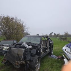 2006 CHEVY AVALANCHE z71 4WD REAR  DIFFERENTIAL/FRNT DIFFERENTIAL