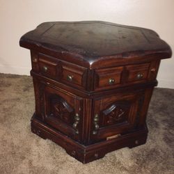 2 side tables