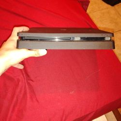 PlayStation 4 Slim 