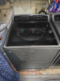 Whirlpool Cabrio Top-Load Washing Machine