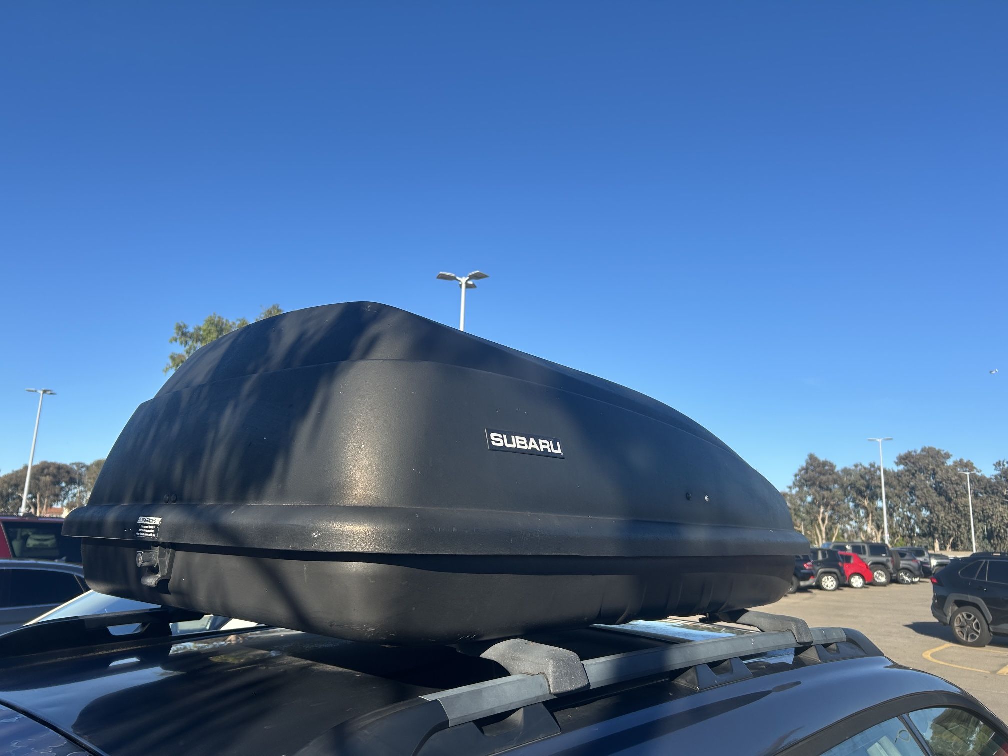 Suburb Thule Rooftop Cargo Carrier