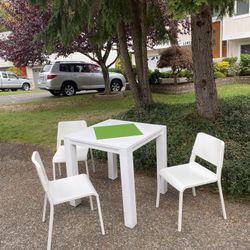 Dining Table And Chairs Set