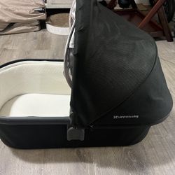 Uppa Baby Bassinet