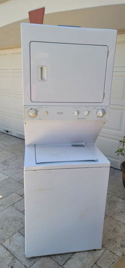 Frigidaire Heavy Duty Stack Washer Dryer Combo. Se Habla Español
