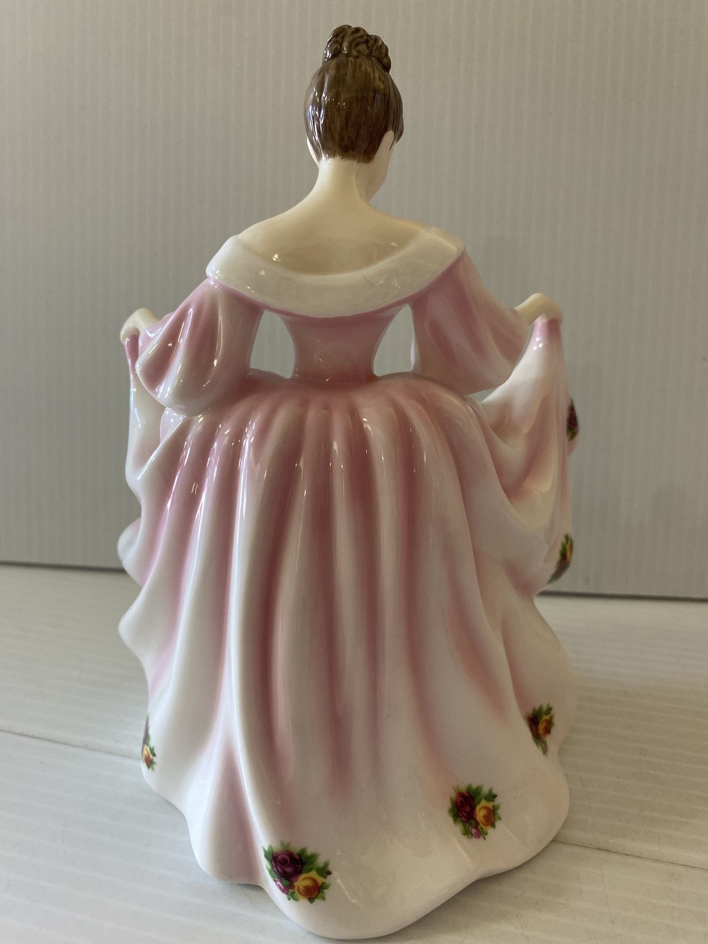 Royal Doulton Pretty Ladies Kathryn HN4948 Figurine ~ Old