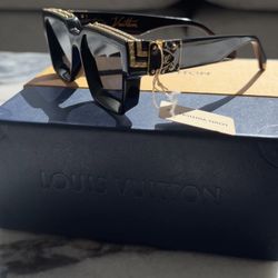 Louis Vuitton Sunglasses 