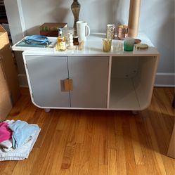Cat Litter Box Enclosure/Cabinet