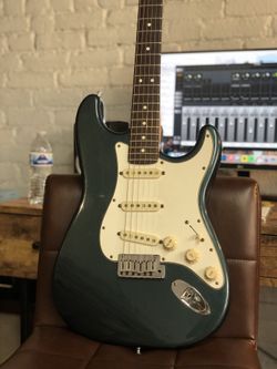 1984/88 Fender Vintage Stratocaster Standard Blue/Black