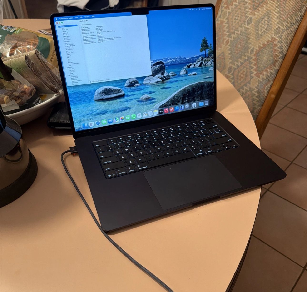 Apple MacBook Air 15" M3 chip 16GB RAM 512GB SSD Midnight MW1M3LL/A 2025 Model