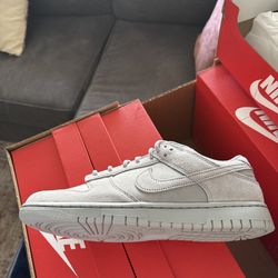 SIZE 10 Nike Dunk SE Low'Wolf Grey'