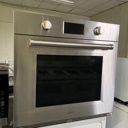 WOLF 30”WIDE SINGLE WALL OVEN BUILT IN STAINLESS SGEEL ELECTRIC 