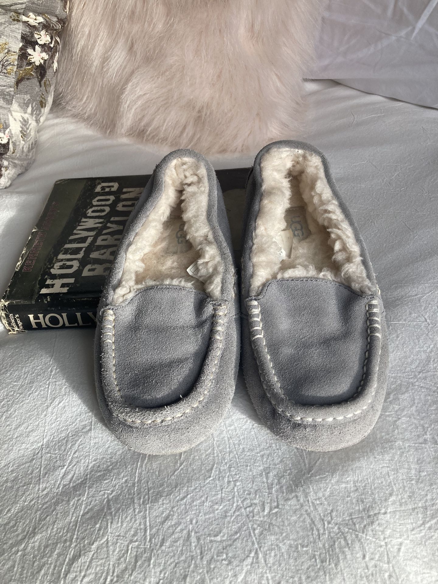 UGG Ainsley Slippers- Women’s Size 5