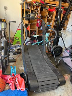 Curved Treadmill
