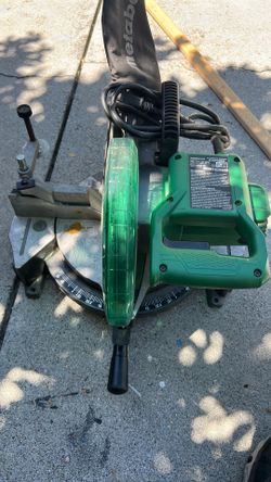 C10FCG: 10 inches 15 Amp cords miter saw new blade one time used