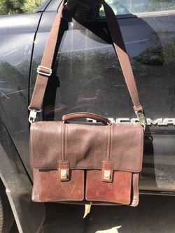 Cole hann leather messenger bag