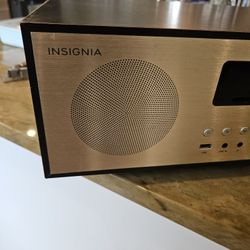 Insignia All-in-One NS-HAIOR18 Shelf System CD Player Bluetooth Works no Remote