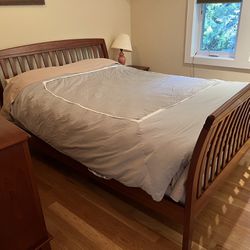 Solid Wood Queen Bedroom Set