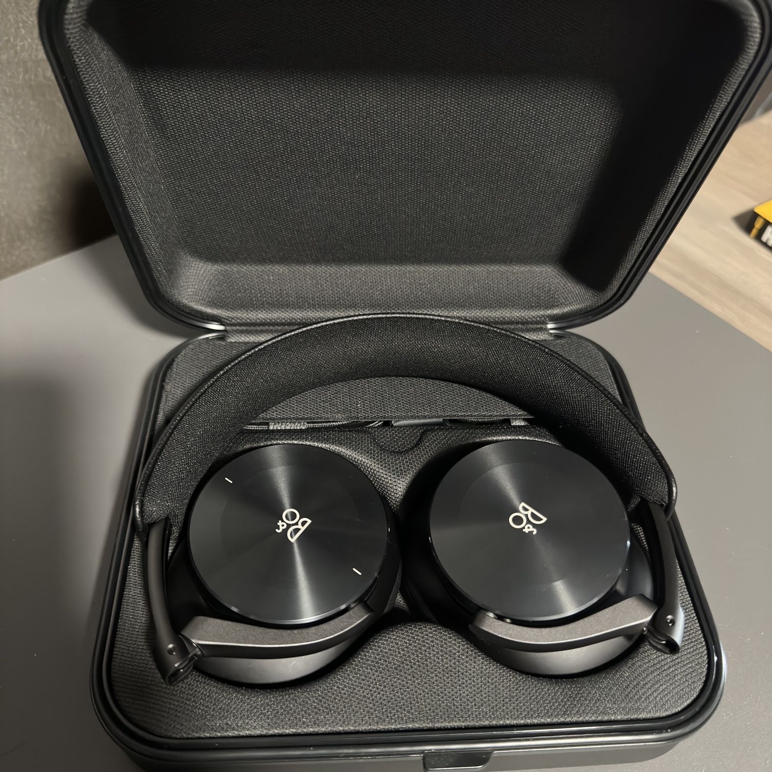 Bang & Olufsen Beoplay H95 Black for Sale in Chula Vista, CA - OfferUp