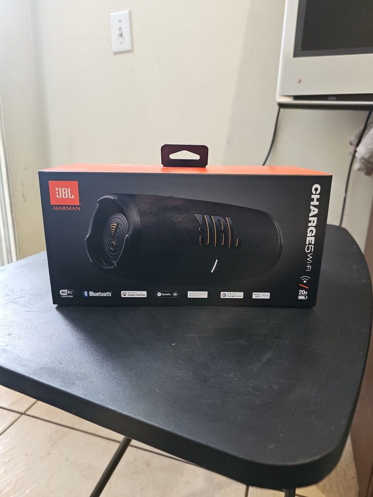 JBL Charge 5