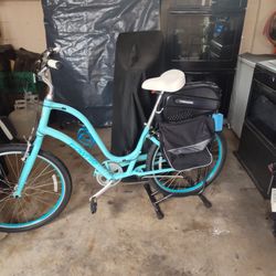 26-in Women's All Aluminum Electra Townie 7 5 Speed In Mint Condition