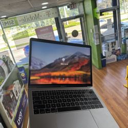 MacBook Pro 2017 i5 8GB Ram 128GB Used 
