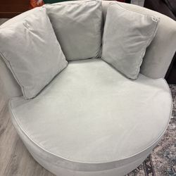 Room & Board Eos Swivel Chair