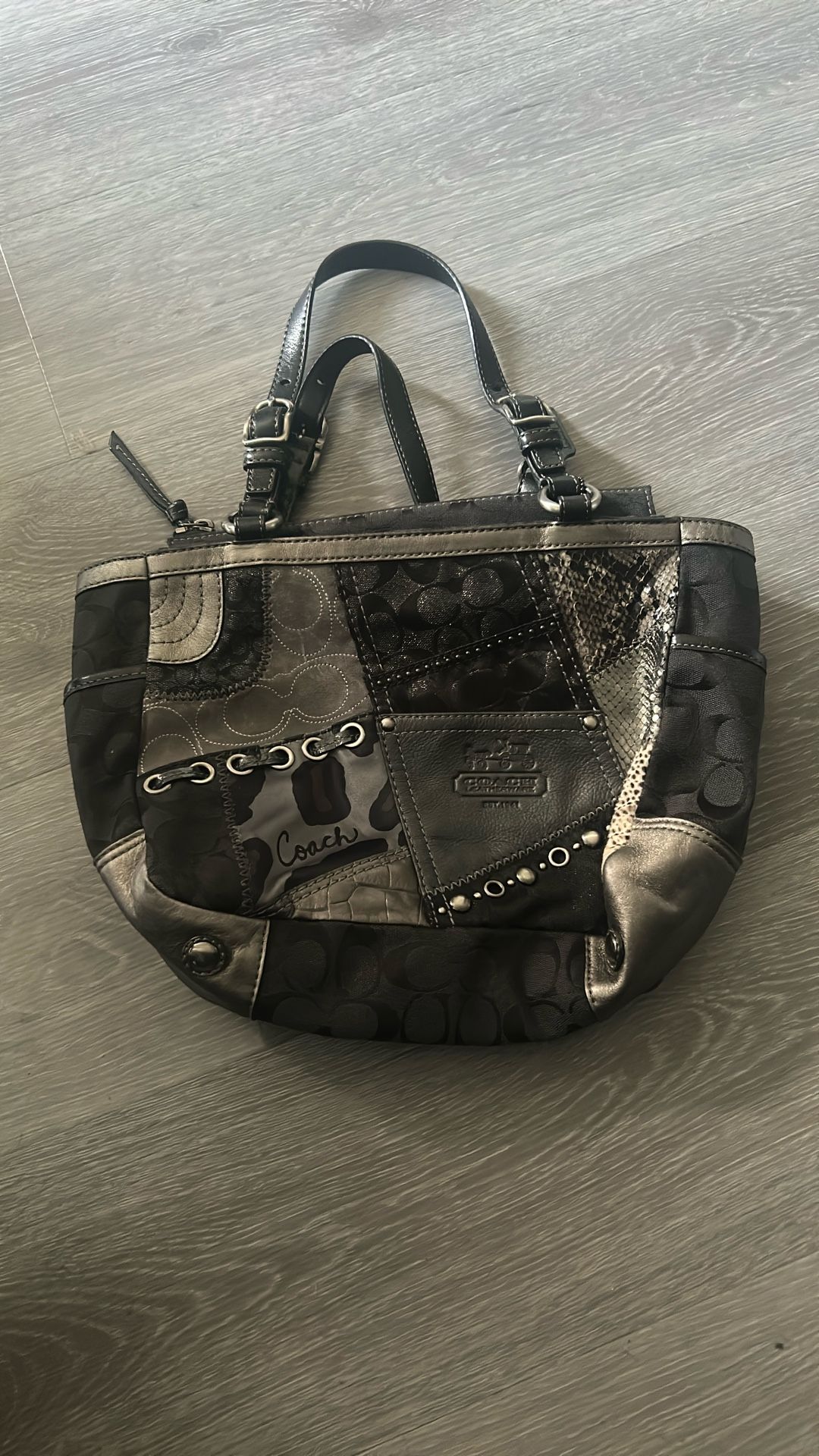 Women’s Coach Purse