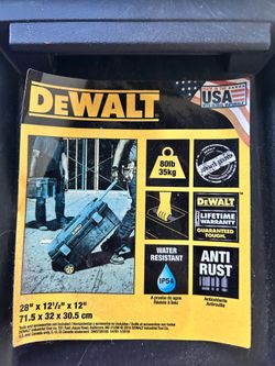 Dewalt Roll Along tool box
