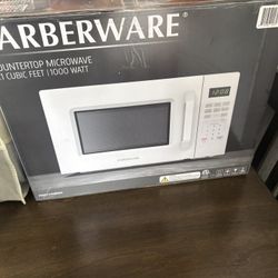 ✨ Brand New Farberware 1.1 Cu Ft Microwave – Still Sealed in Box! ✨