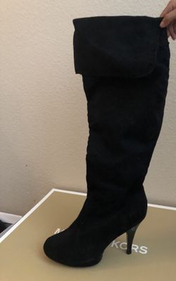 Nice black boots size 8 just use once.
