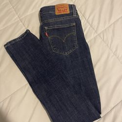 Women’s Levi’s Skinny Jeans 