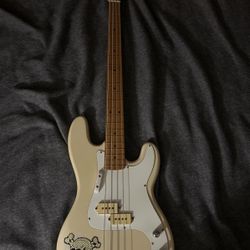 Vista Bass Electric Guitar