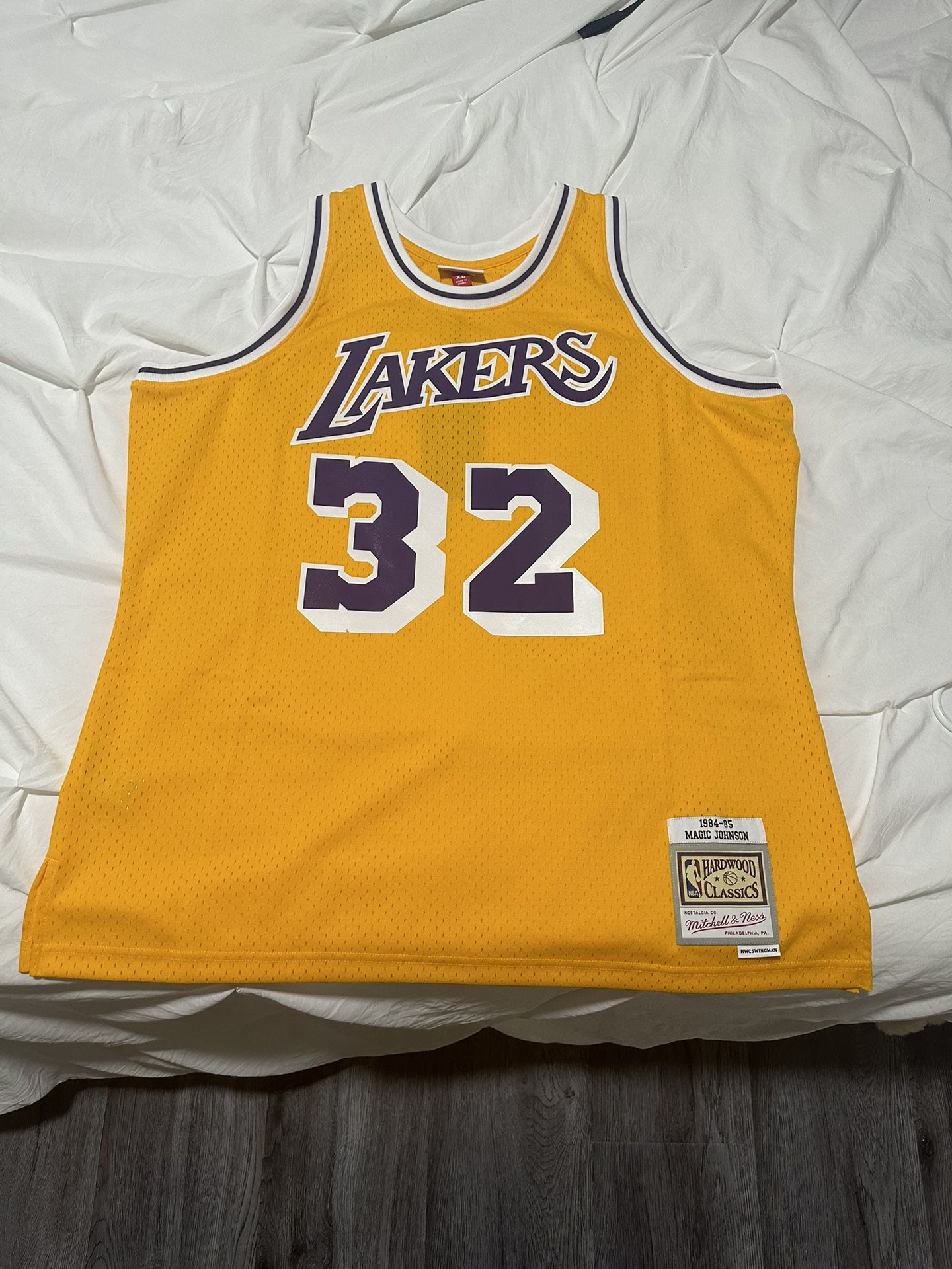 Lakers Magic Johnson jersey