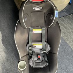 Graco Car Seat, LIKE NEW