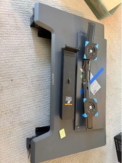Manual standing desk