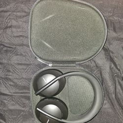 BOSS Headphones Noise Canceling 700