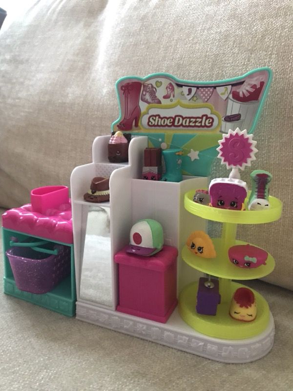 Shopkins with stand