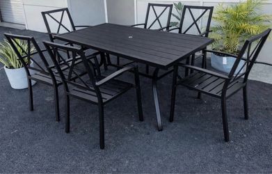 7 pcs new in box patio table set