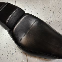 Harley Davidson OEM Seat