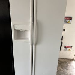 WHIRPOOL 36 INCHES REFRIGERATOR COOLING AND FREEZING PROPERLY 