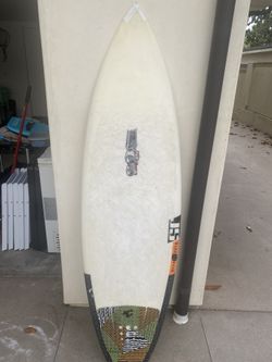 JS Black box 2 Hyfi 5’10 With Fins