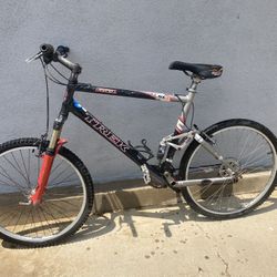Trek Fuel 80 Mountain Bike 