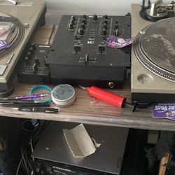 Dj Equipment 