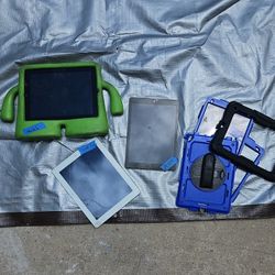 Ipads Gen 1, 2 And 6 For Parts And Cases 